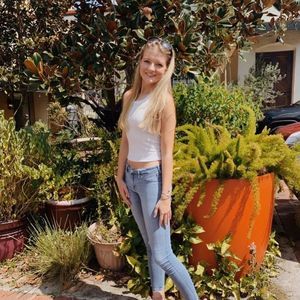 Meet your Posher, Charlotte